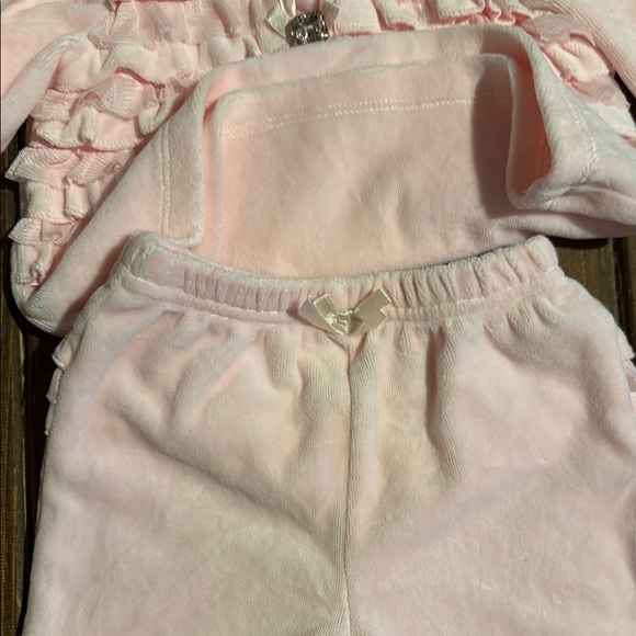 Sweet Pink Ruffle Baby Set - Picture 6 of 9